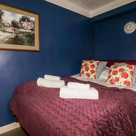 Holiday home The Saint Kew